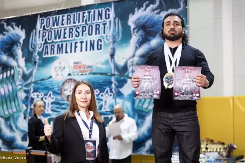 Установил очередной Мировой Рекорд, Микаелян Гарик Леваович